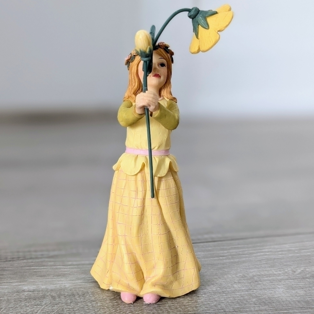 Wildflower Angel “Buttercups for Cheerfulness ” 2001 Demdaco Kathy Killip